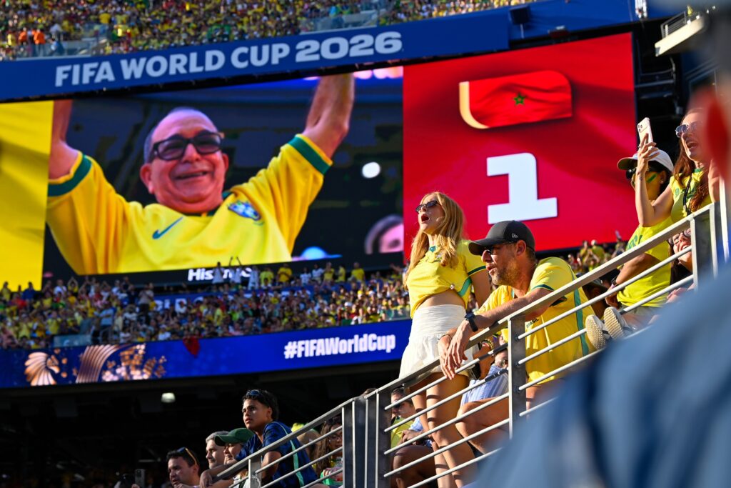 Partida da Copa do Mundo 2026 — as seleções favoritas ao título, como Brasil, Argentina e França, disputam o troféu mais cobiçado do futebol