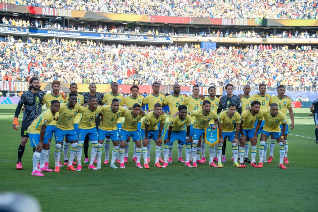 Vinicius Jr (Vini Jr) em ação com a Seleção Brasileira durante a Copa do Mundo 2026 — o atacante do Real Madrid foi o grande destaque do Brasil no torneio