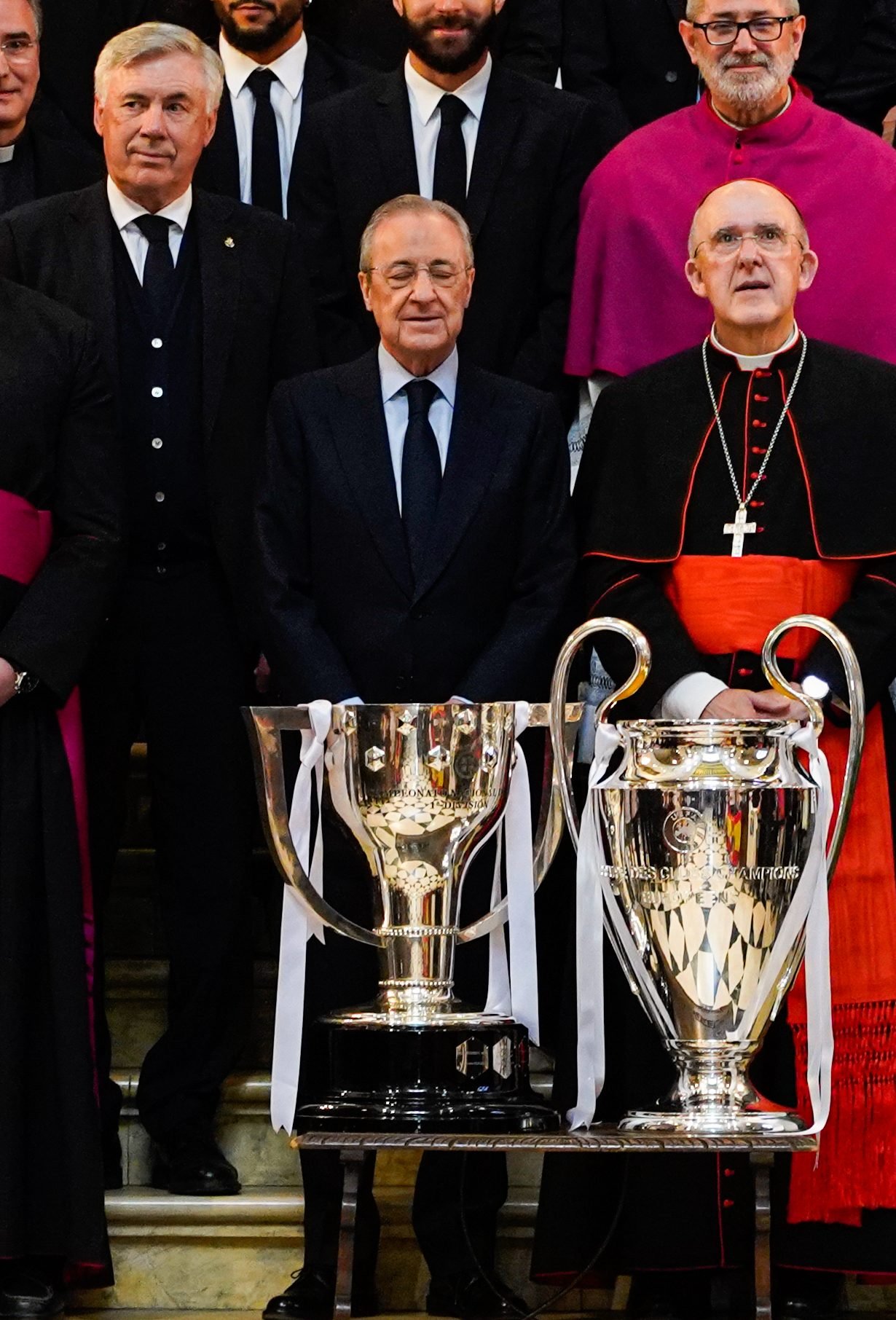 Carlo Ancelotti celebrando título conquistado pelo Real Madrid