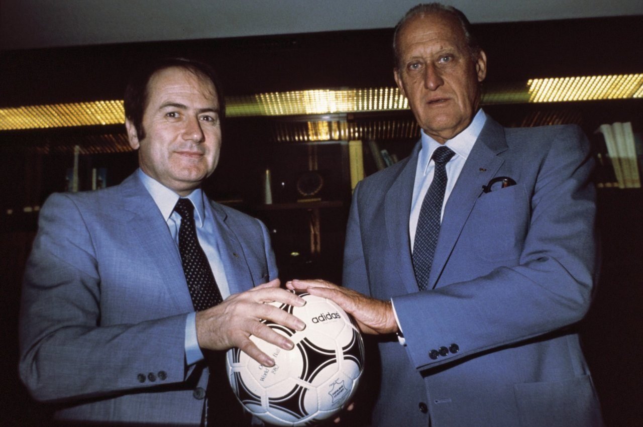 João Havelange ao lado de Sepp Blatter, seu sucessor na presidência da FIFA